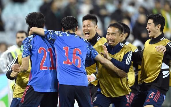 在U17世界杯1/4决赛阿根廷3-0战胜巴西的比赛中，他上演帽子戏法，一人包办全部进球。